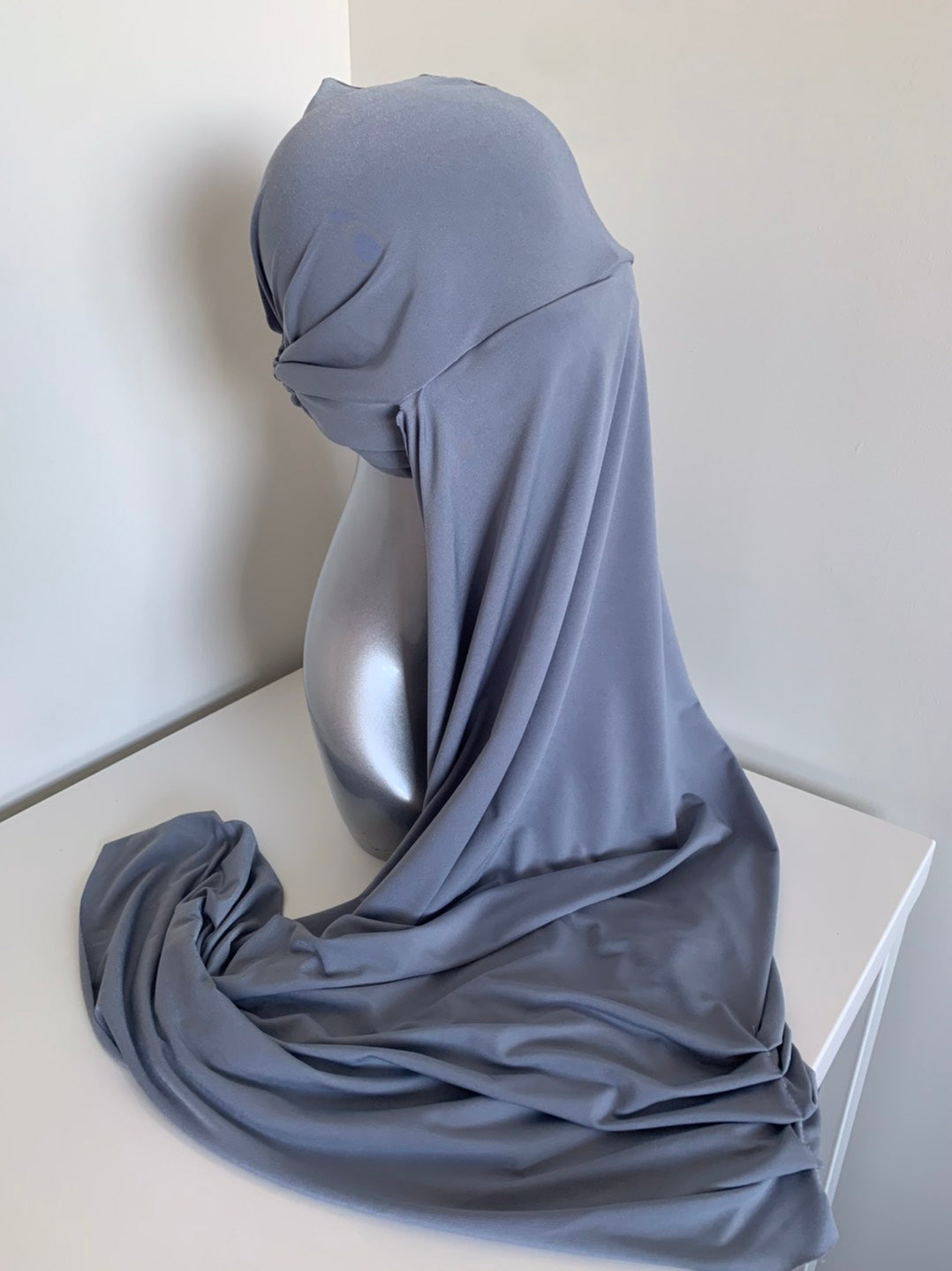 Hijab à enfiler 3 bandes avec bonnet intégré