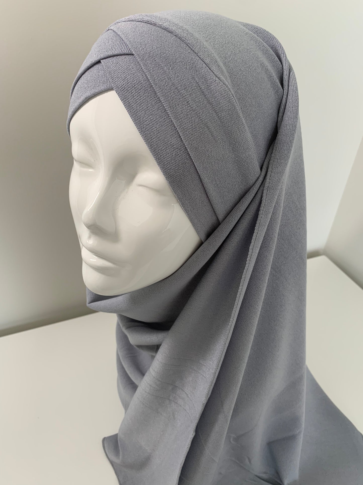 Hijab croisé tout en maille