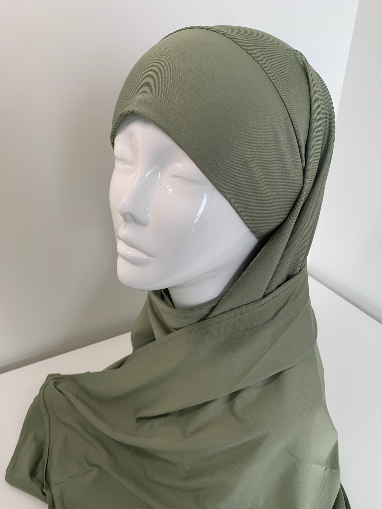 hijab half moon lycra