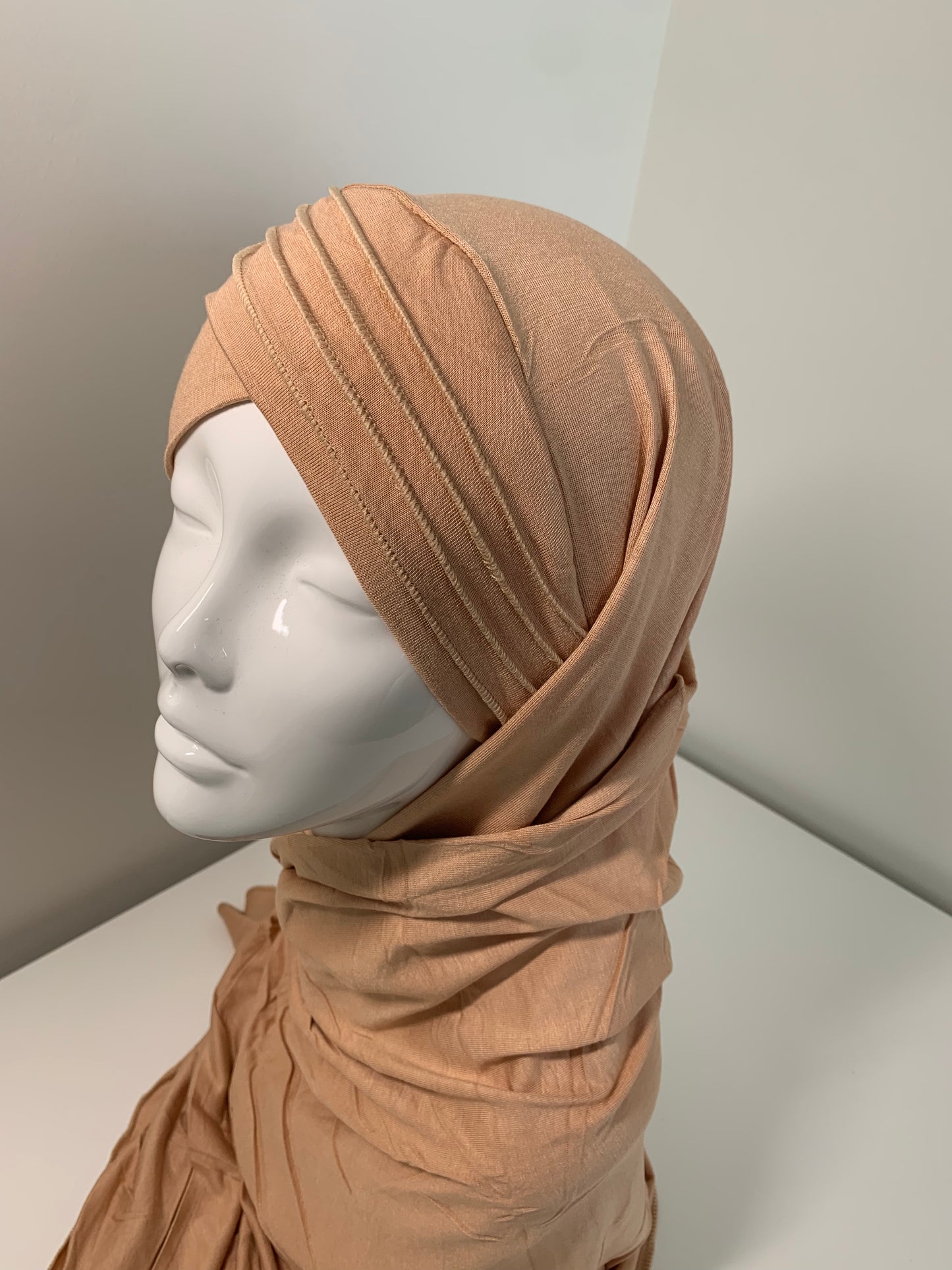 Hijab bonnet croisé rayé en viscose